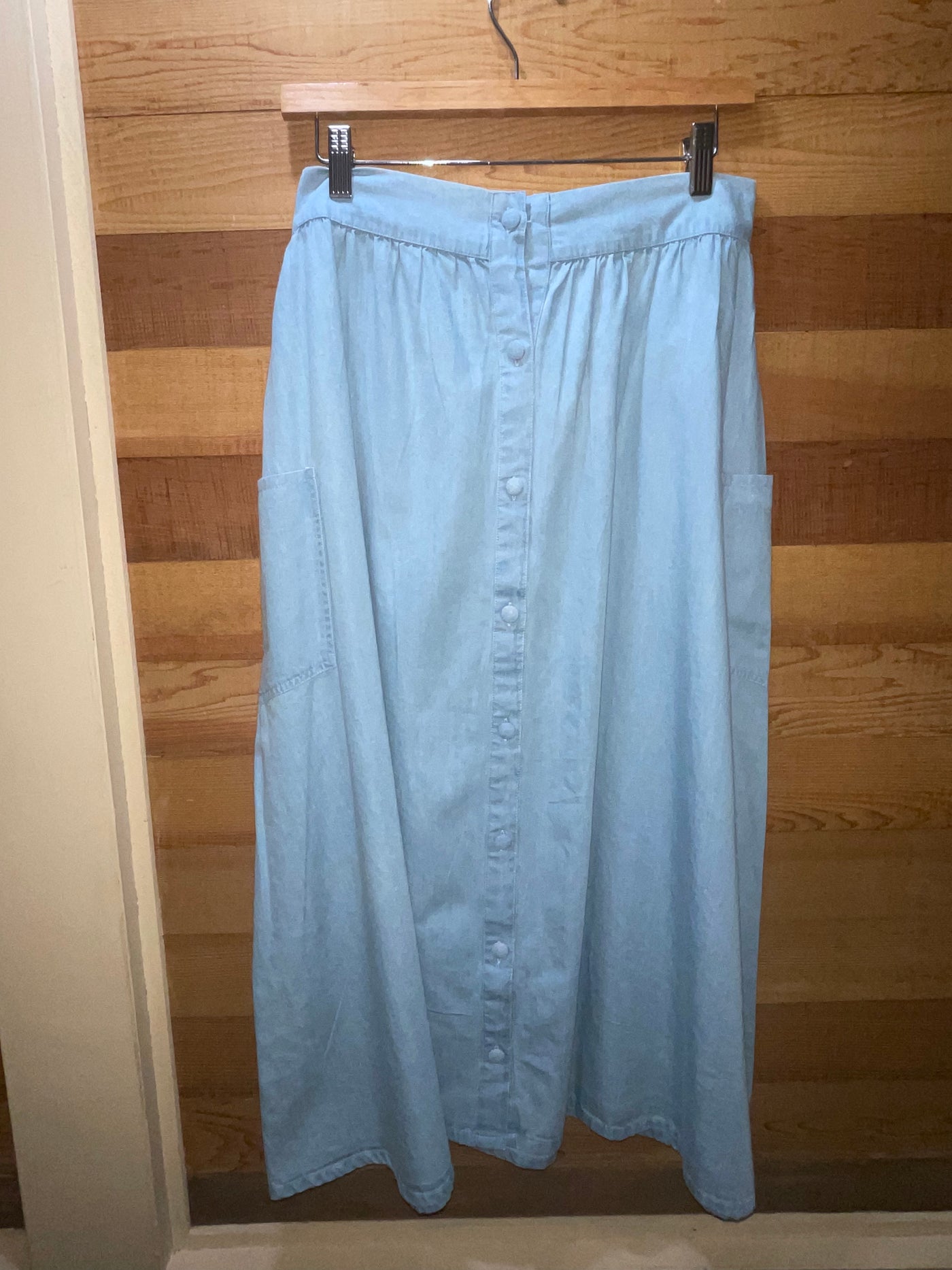 Women's Medium Wash Denim Skirt