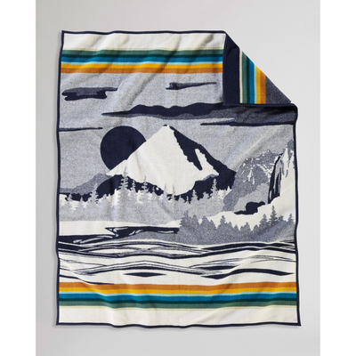 Pacific Wonderland Blanket