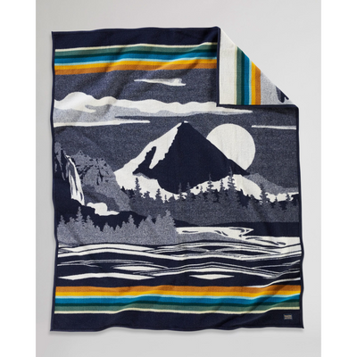 Pacific Wonderland Blanket